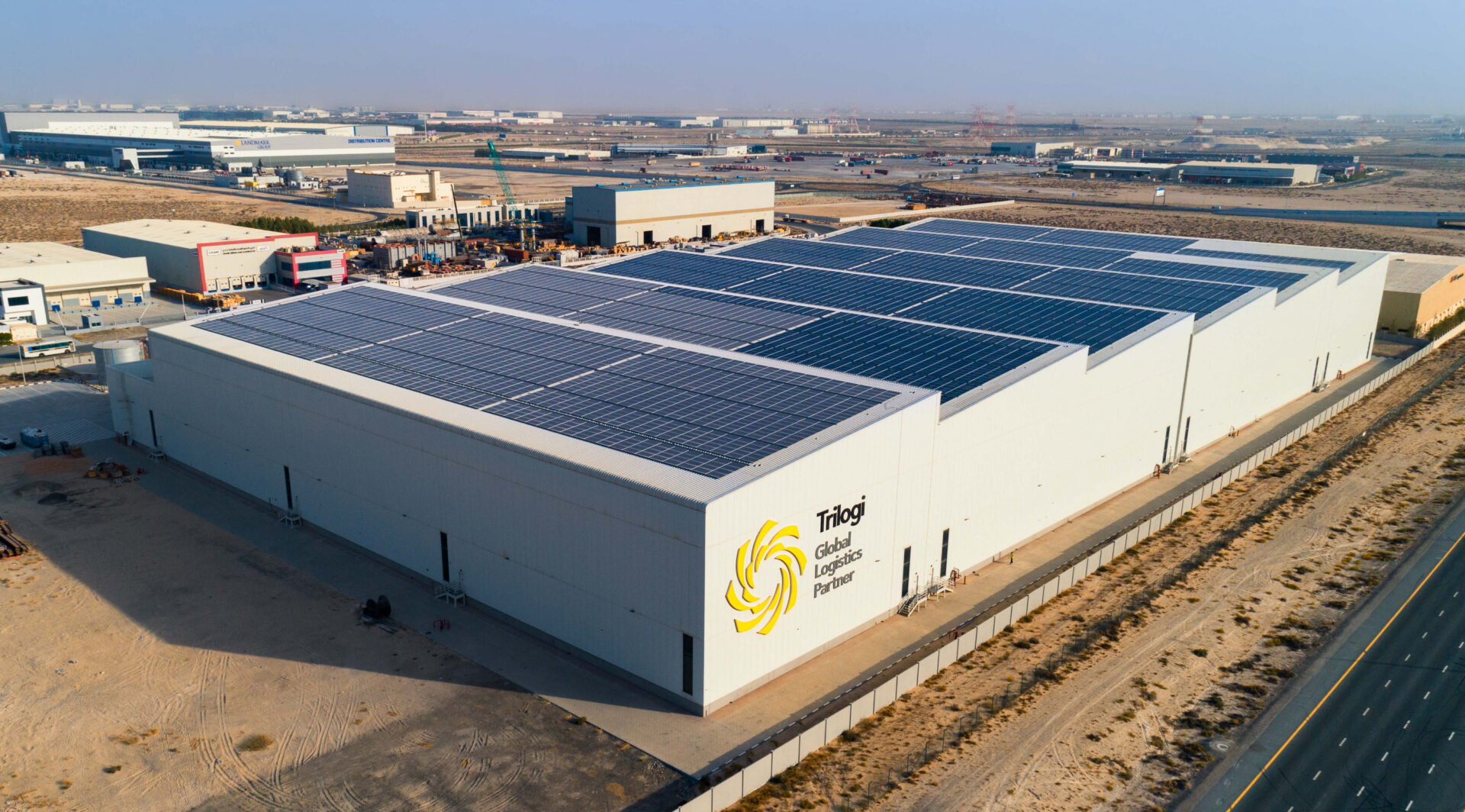 Amana Solar снижает 80% энергозатрат склада Мегараспределительного центра компании Trilogi Amana Solar снижает 80% энергозатрат склада Мегараспределительного центра компании Trilogi