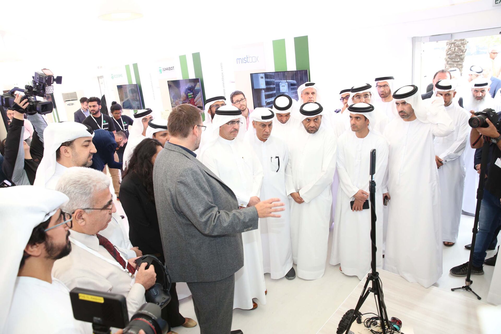 DEWA опробует виртуальную реальность для проверки инженерных сетей