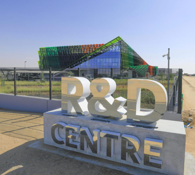 Программа Al Baheth набирает граждан ОАЭ для центра R&D компании DEWA в солнечном парке MBR Программа Al Baheth набирает граждан ОАЭ для центра R&D компании DEWA в солнечном парке MBR