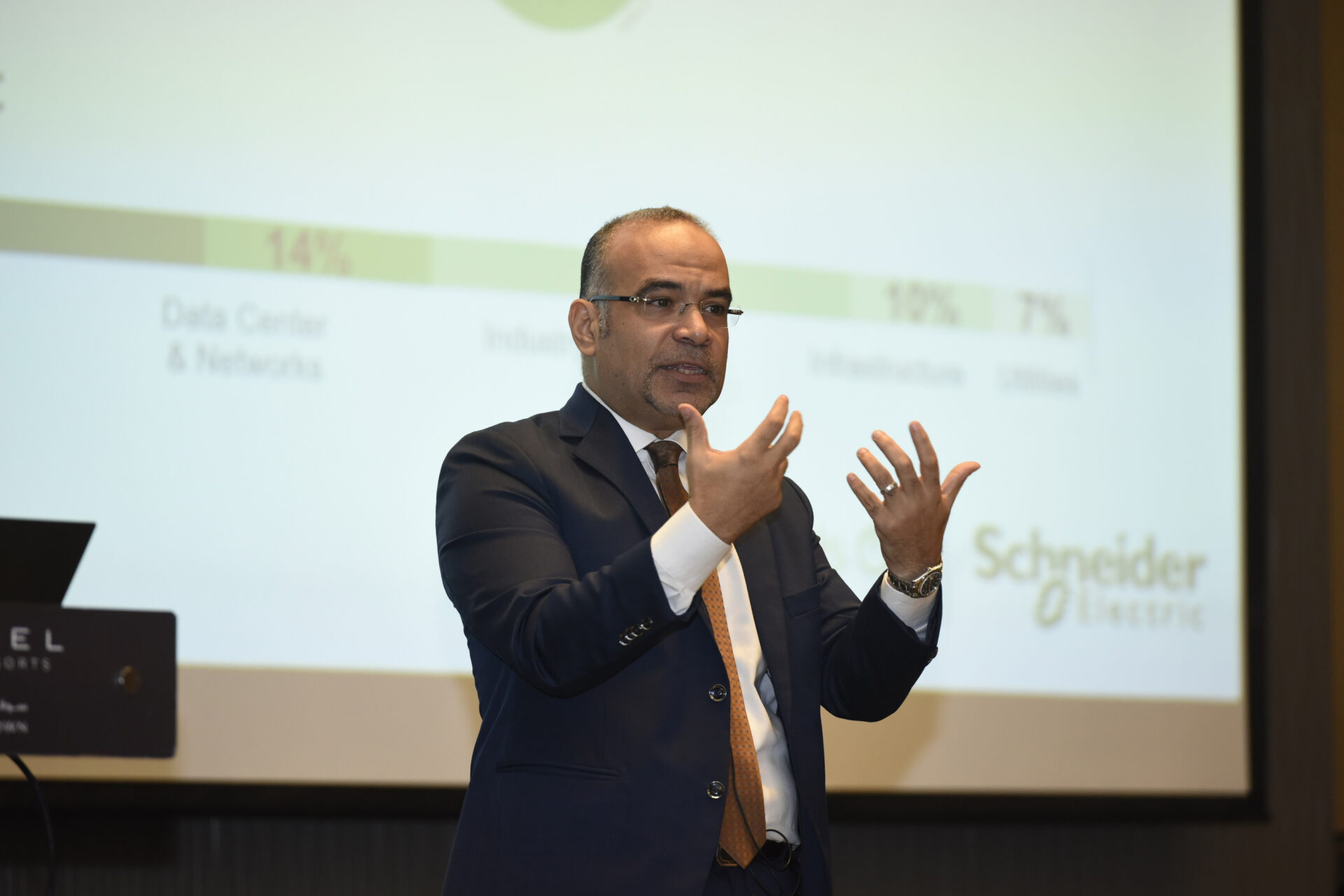 Schneider Electric проводит серию Беседы об инновациях для региональных коммунальных служб