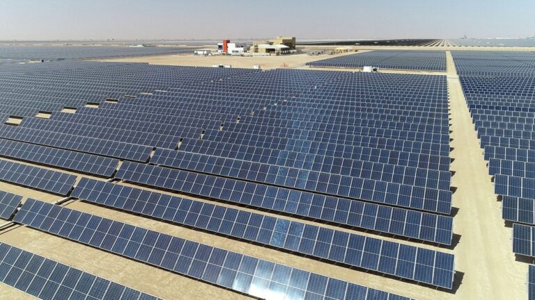 СП Sembcorp и Jinko Power выиграло сделку по строительству ИЭС Manah Solar II мощностью 500 МВт в Омане