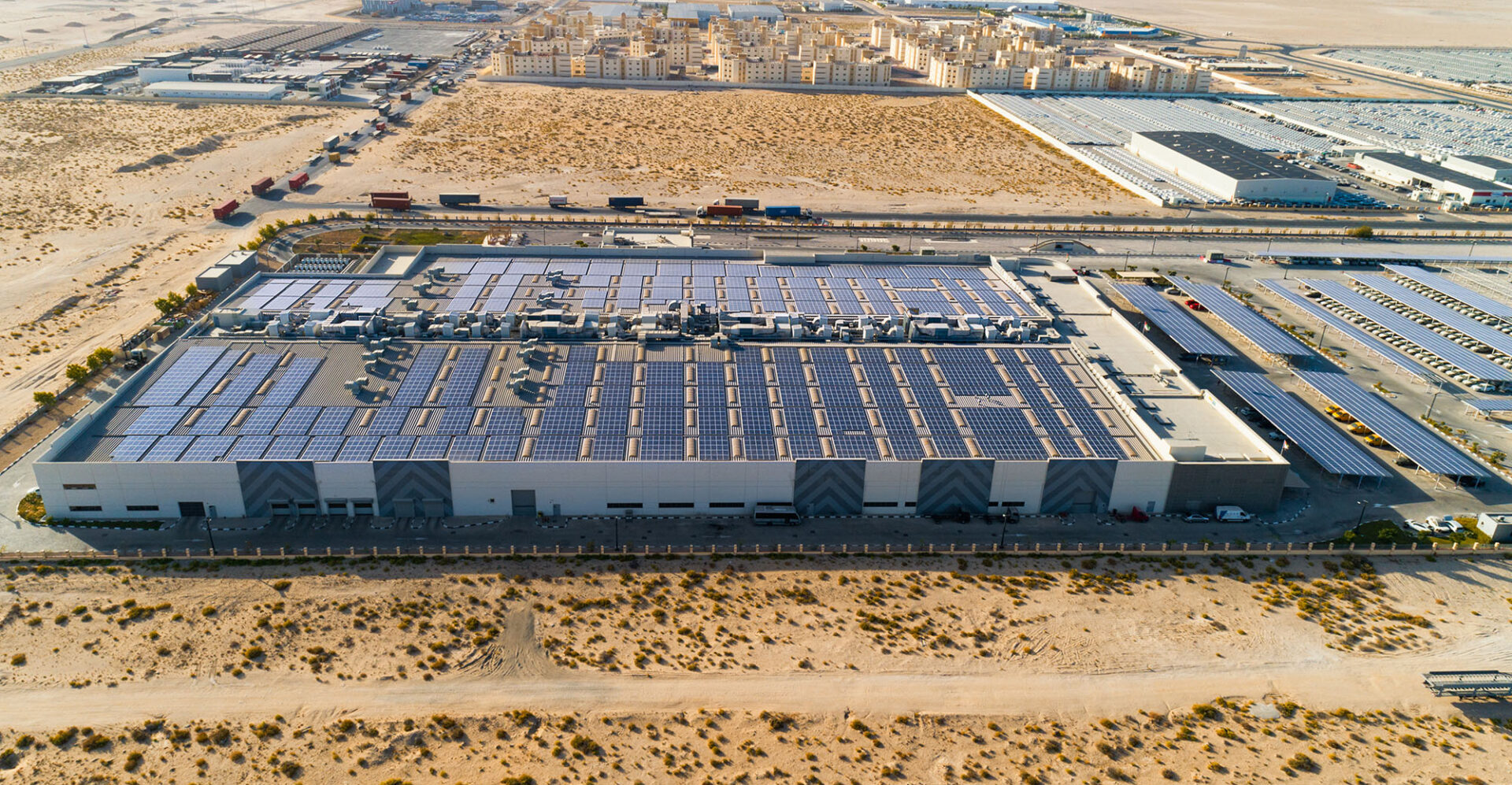 Yellow Door Energy запускает массивный солнечный навес для автомобилей и солнечную установку на крыше для Al Nabooda Automobiles